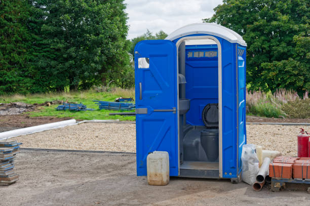 Best Standard Portable Toilet Rental  in Sunny Isles Beach, FL